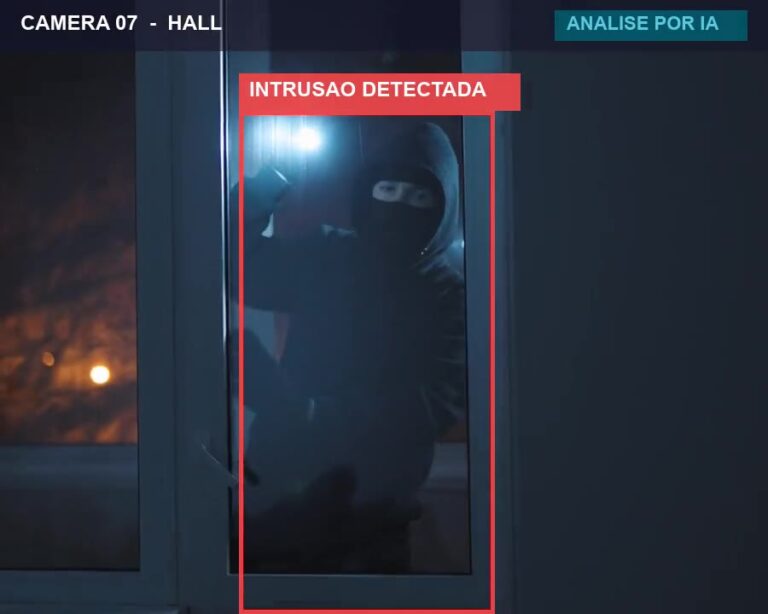 Câmera com IA detecta invasor no hall do condomínio